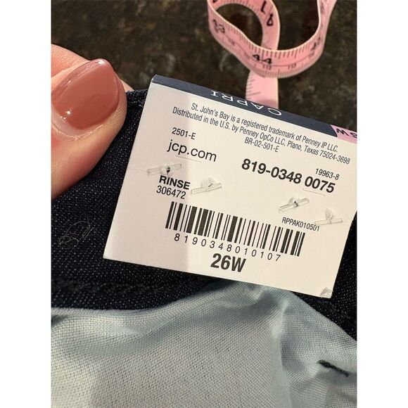 St. John's Bay Women's Plus Size 26W Blue Denim Capri Pants - Picture 10 of 12